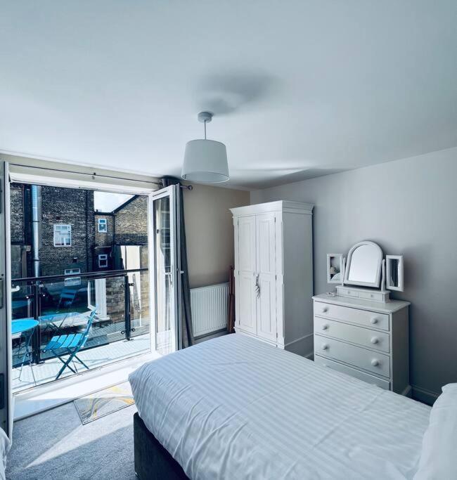 100 Steps To Broadstairs Beach - 2 Bedroom 3 Beds Buitenkant foto