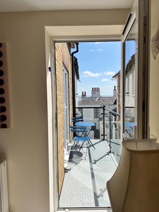 100 Steps To Broadstairs Beach - 2 Bedroom 3 Beds Buitenkant foto